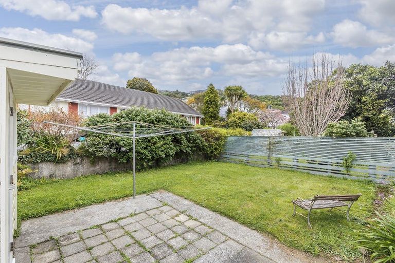Photo of property in 2/13 Spiers Street, Karori, Wellington, 6012