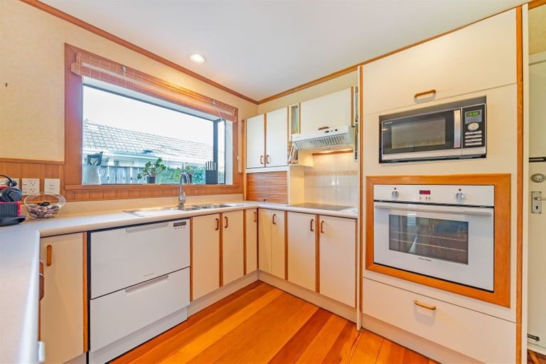 Photo of property in 68 Fraser Crescent, Elderslea, Upper Hutt, 5018