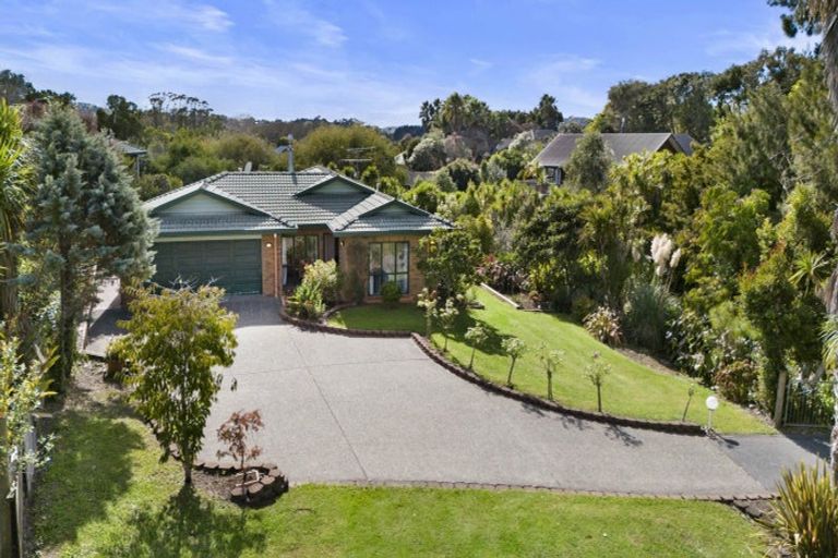 Photo of property in 28 Amber Place, Waimauku, 0812