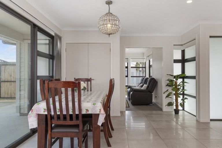 Photo of property in 18 Monilia Way, Papamoa Beach, Papamoa, 3118