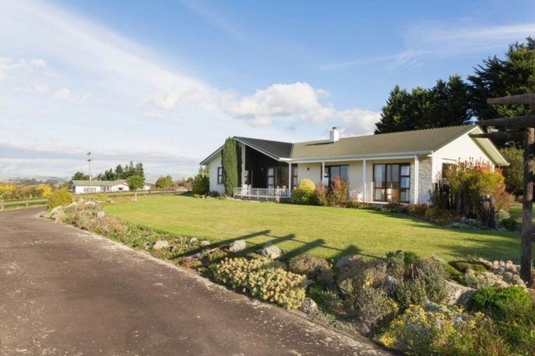 Photo of property in 116 Adelaide Road, Dannevirke, 4930