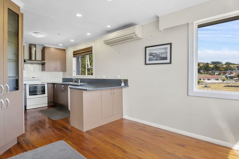 Photo of property in 48 Elwyn Crescent, Green Island, Dunedin, 9018