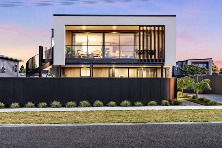 Photo of property in 6 Puni Street, Fitzroy, New Plymouth, 4312