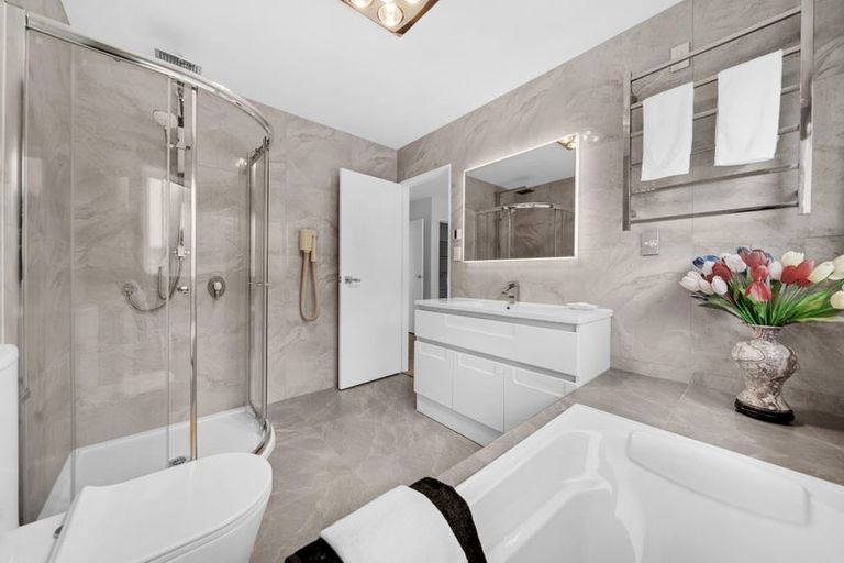 Photo of property in 110 Keri Vista Rise, Papakura, 2110