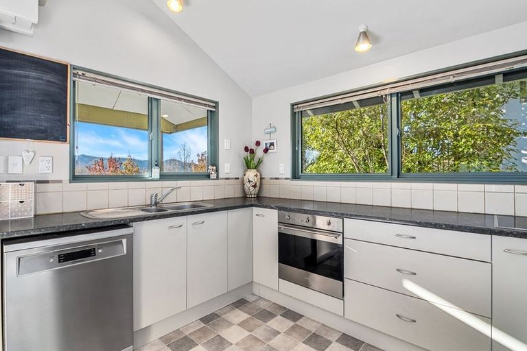 Photo of property in 17 Treeton Place, Wakefield, 7025