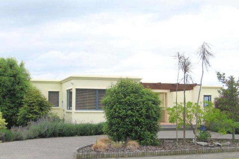 Photo of property in 16 Waterview Terrace, Omokoroa, 3114