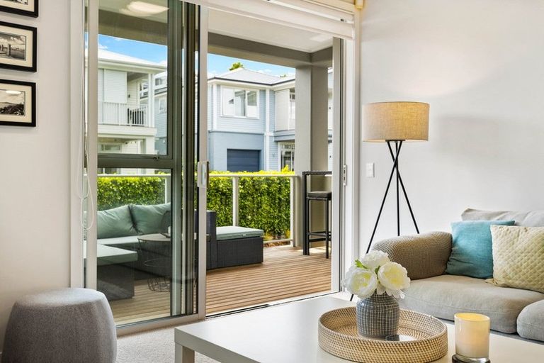 Photo of property in 36 Rewa Rewa Lane, Orewa, 0931