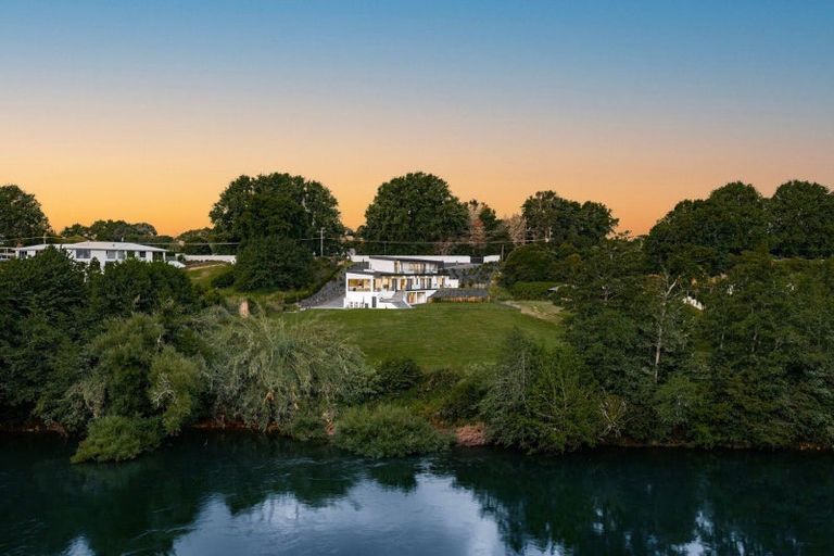 Photo of property in 2221 River Road, Horsham Downs, Hamilton, 3281