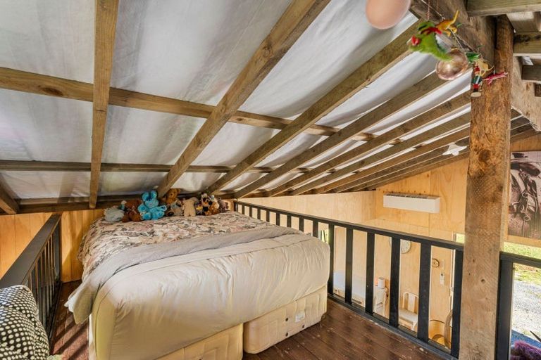 Photo of property in 957 Bull Road, Paparoa, 0193