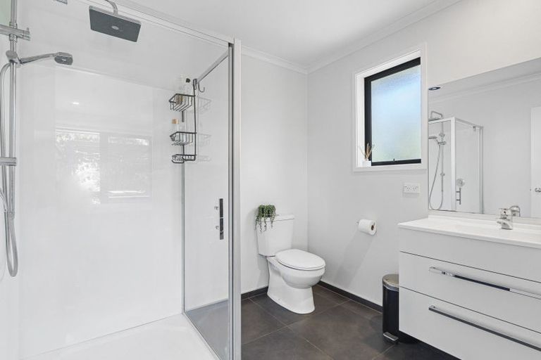 Photo of property in 5 Cessna Lane, Glen Avon, New Plymouth, 4312