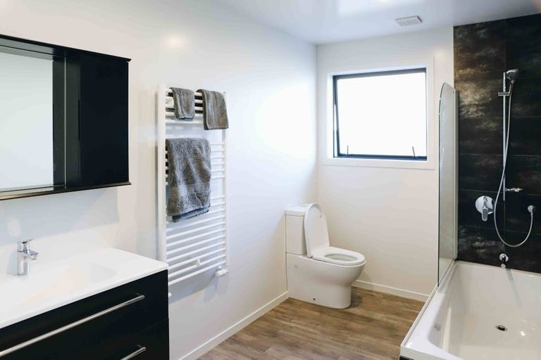 Photo of property in 56 Sherwin Avenue, Albert Town, Wanaka, 9305