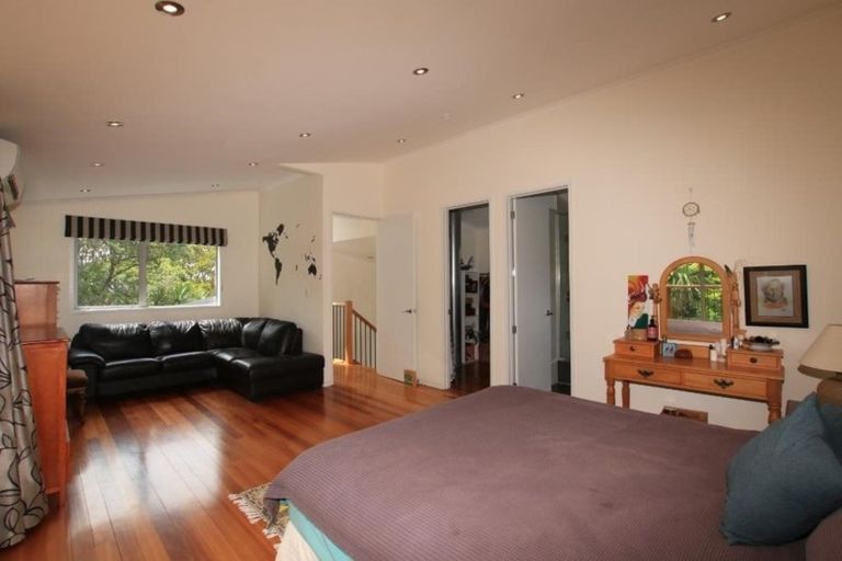 Photo of property in 23b West Lynn Road, Titirangi, Auckland, 0604