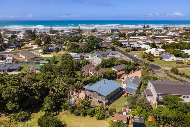 Photo of property in 8 Patterson Place, Waihi Beach, 3611