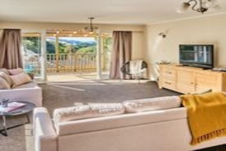 Photo of property in 22 Angell Street, Johnsonville, Wellington, 6037