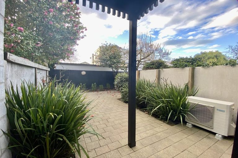 Photo of property in 2/67 Saint Albans Street, St Albans, Christchurch, 8014