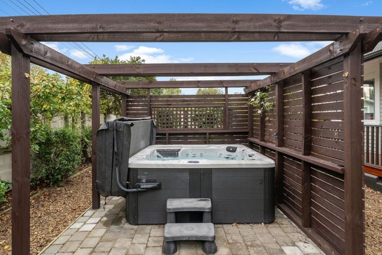 Photo of property in 12 Medway Street, Richmond, Christchurch, 8013