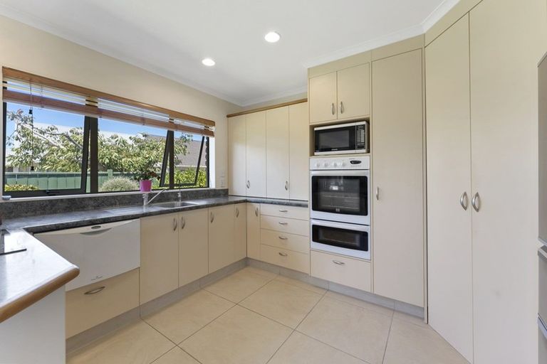 Photo of property in 79 Barrett Street, Westown, New Plymouth, 4310