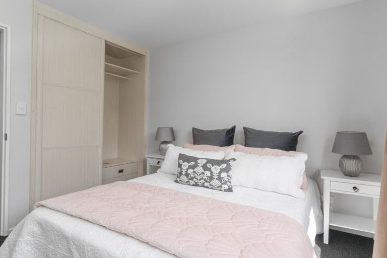 Photo of property in 8b Defoe Place, Waltham, Christchurch, 8023