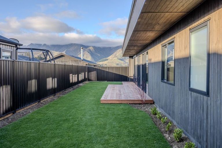 Photo of property in 21 Dunn Street, Lake Hawea, 9382