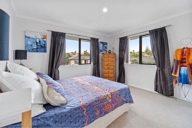 Photo of property in 18 Maylee Crescent, Gulf Harbour, Whangaparaoa, 0930