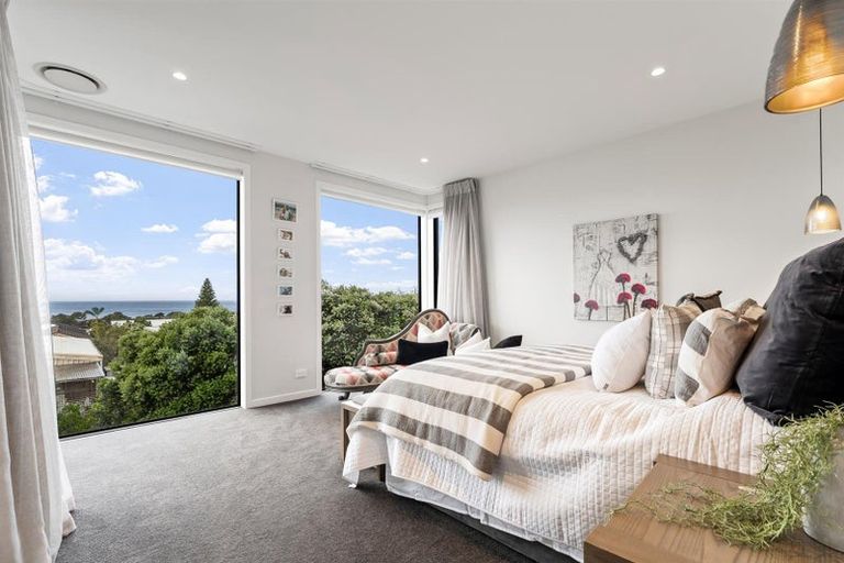 Photo of property in 30 Caroline Heights, Omaha, 0986