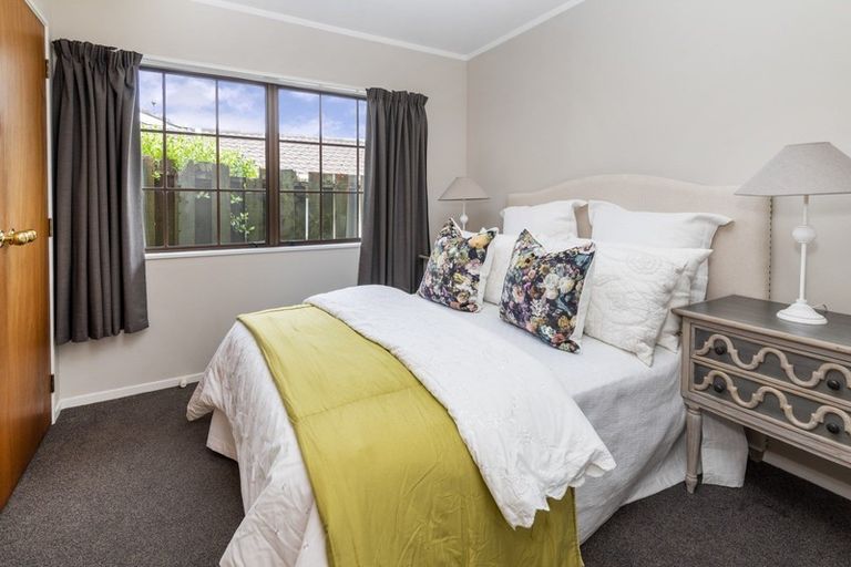 Photo of property in 1/50 Wellington Street, Howick, Auckland, 2014