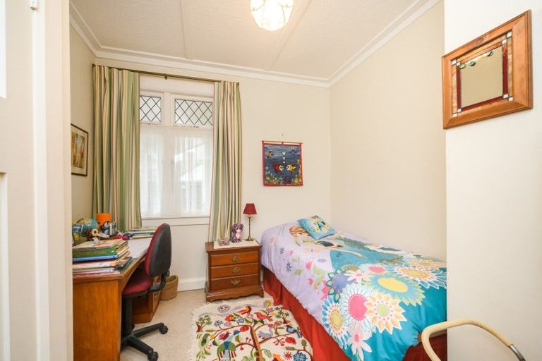 Photo of property in 34 Elmira Avenue, Hokowhitu, Palmerston North, 4410