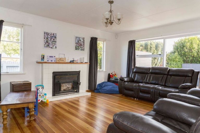 Photo of property in 28 Gregg Street, Dannevirke, 4930