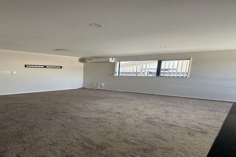 Photo of property in 28 Sidey Avenue, Clover Park, Auckland, 2019