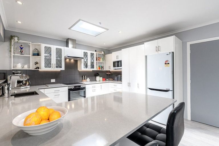 Photo of property in 69 Ngatai Road, Otumoetai, Tauranga, 3110