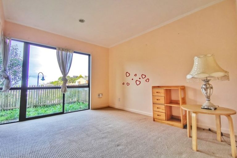 Photo of property in 55 Penguin Drive, Murrays Bay, Auckland, 0630