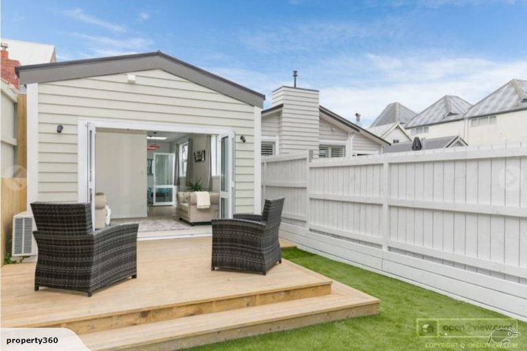 Photo of property in 79 Elizabeth Street, Mount Victoria, Wellington, 6011
