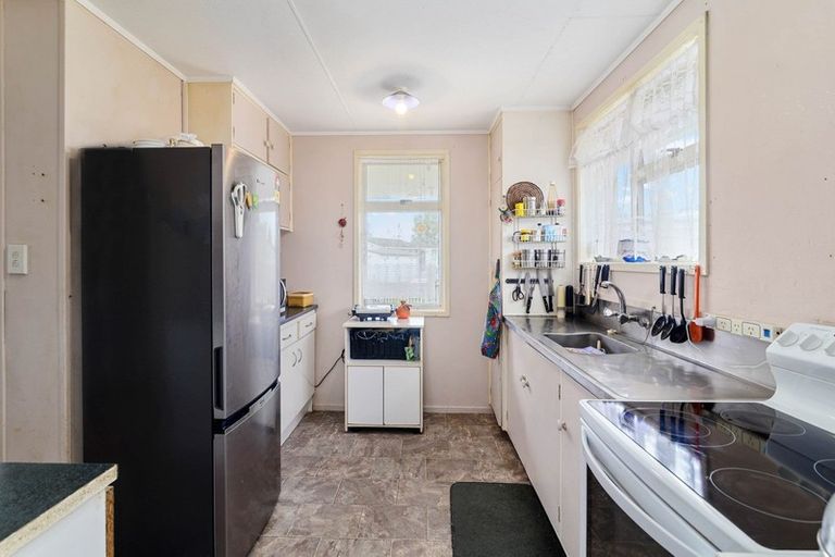 Photo of property in 28 Tania Crescent, Western Heights, Rotorua, 3015