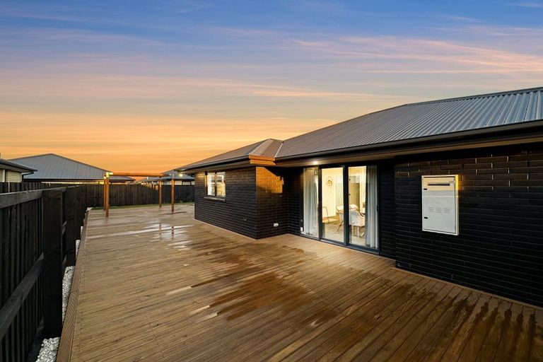 Photo of property in 10 Ensete Road, Wigram, Christchurch, 8025