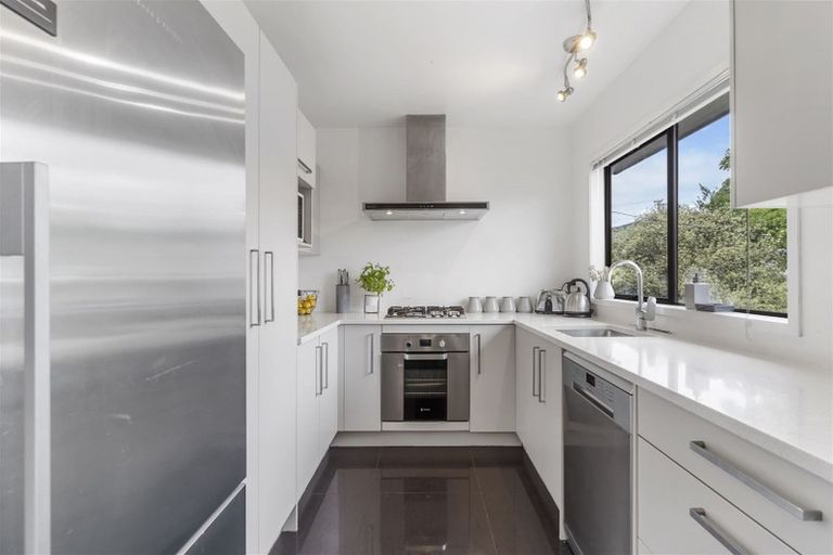 Photo of property in 2/37 Manuka Road, Bayview, Auckland, 0629