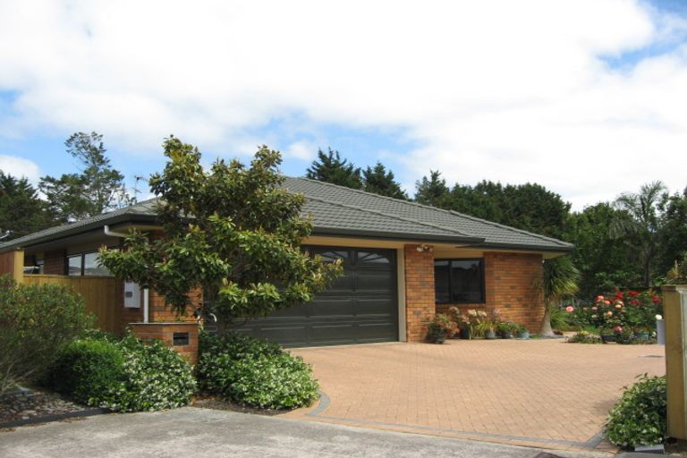 Photo of property in 27 Avonbrook Lane, Pukekohe, 2120