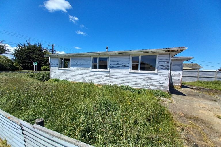 Photo of property in 25 Main Road, Tuatapere, 9620