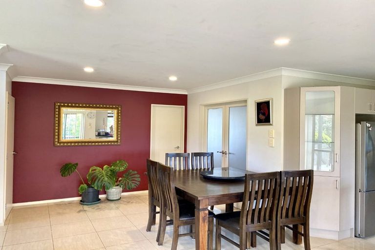 Photo of property in 13 Marbella Crescent, Oteha, Auckland, 0632