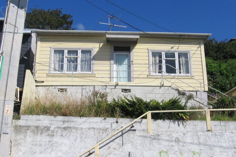 Photo of property in 12 Hanson Street, Mount Cook, Wellington, 6021