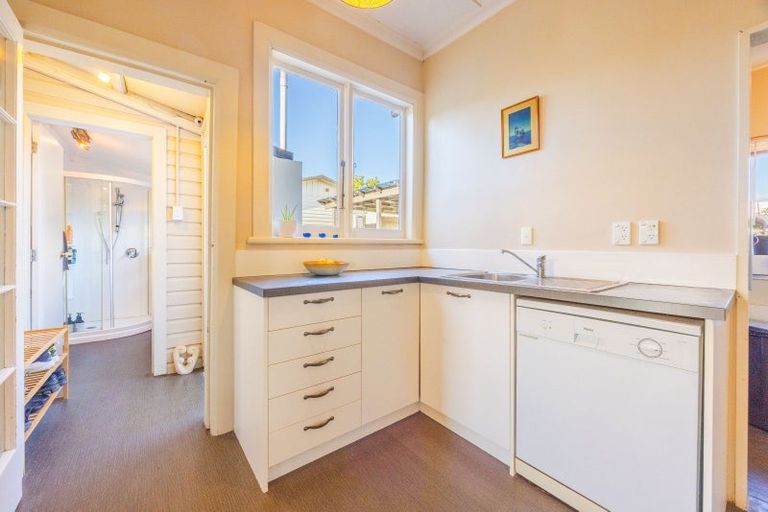 Photo of property in 9 Pukeko Place, Westshore, Napier, 4110