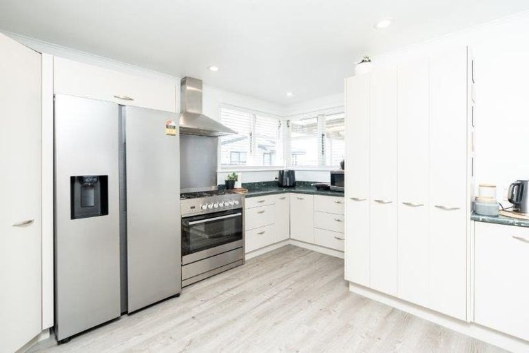 Photo of property in 83 Bryant Road, St Andrews, Hamilton, 3200