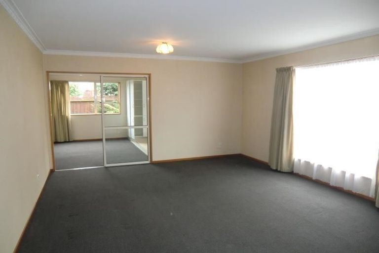 Photo of property in 2/13 Suva Street, Upper Riccarton, Christchurch, 8041