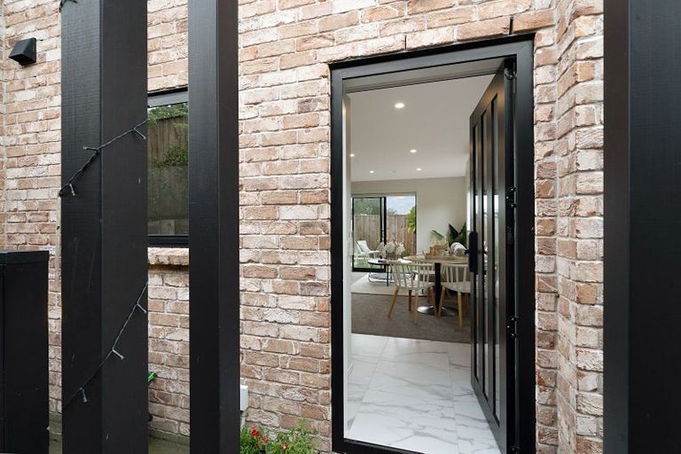 Photo of property in 3/137 View Road, Sunnyvale, Auckland, 0612