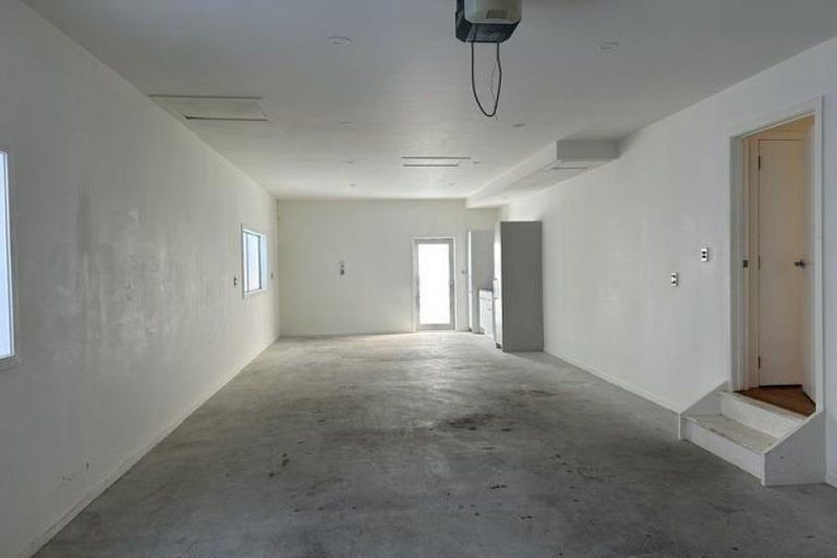 Photo of property in 12 Matariki Street, Omaha, 0986