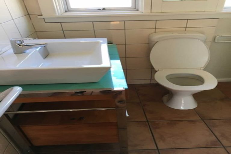 Photo of property in 27 Wharenui Road, Upper Riccarton, Christchurch, 8041