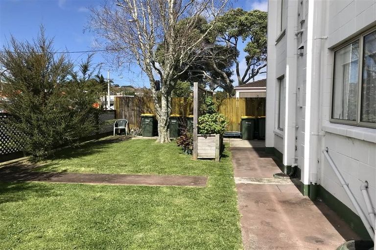 Photo of property in 8/762 Beach Road, Browns Bay, Auckland, 0630