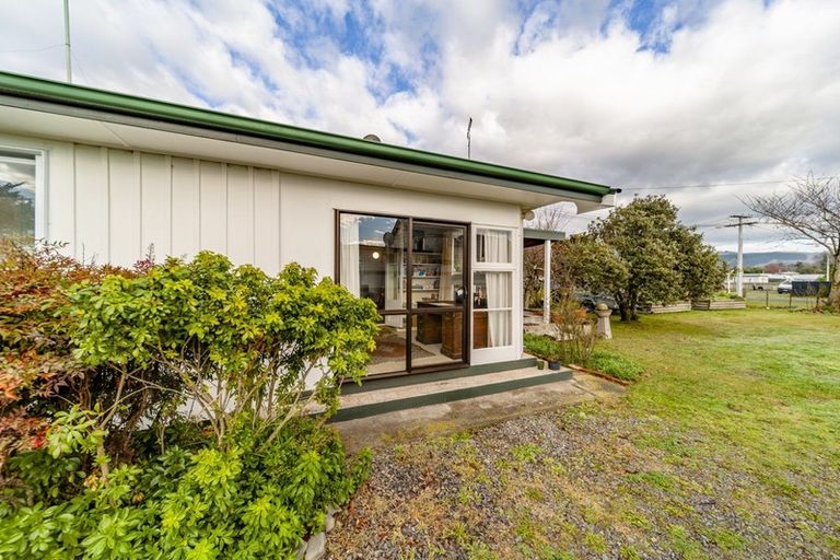 Photo of property in 11 Bell Street, Otane, 4202