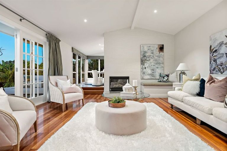 Photo of property in 74 Bleakhouse Road, Howick, Auckland, 2014