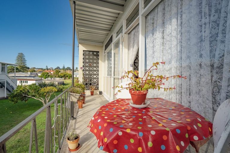 Photo of property in Balmoral Court, 2/130a Balmoral Road, Mount Eden, Auckland, 1024