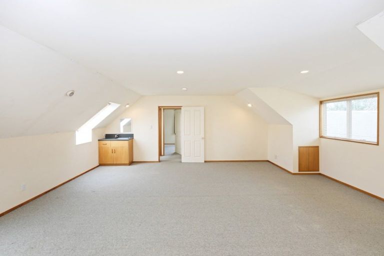 Photo of property in 12 Courtfield Close, Parklands, Christchurch, 8083